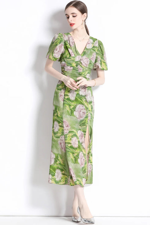 Stylish & Trendy High Quality Floral Design, V-Neck, Pleated Empire Waist, Day & Eveningwear, Cocktail, Party Dress