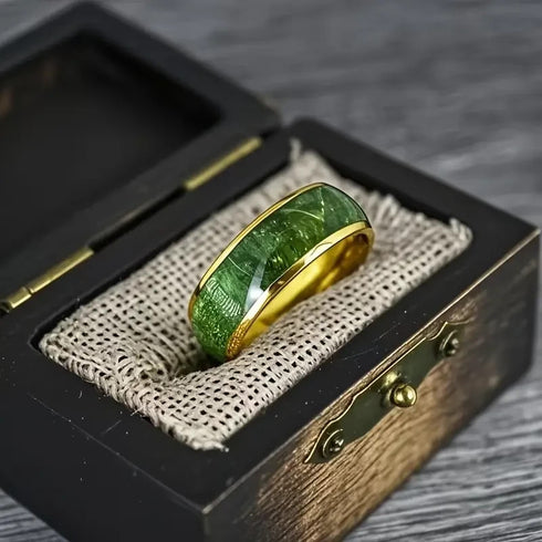 Men's 8mm Titanium Green Dyed Elder Wood Inlay Comfort-Fit Polished Wedding Band