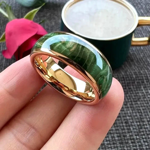 Men's 8mm Titanium Green Dyed Elder Wood Inlay Comfort-Fit Polished Wedding Band