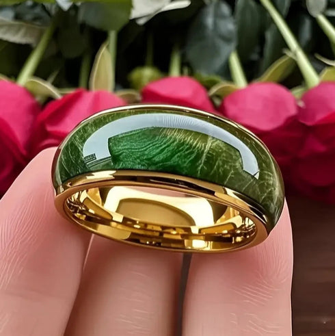 Men's 8mm Titanium Green Dyed Elder Wood Inlay Comfort-Fit Polished Wedding Band